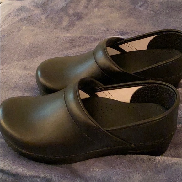 dansko shoes size 37